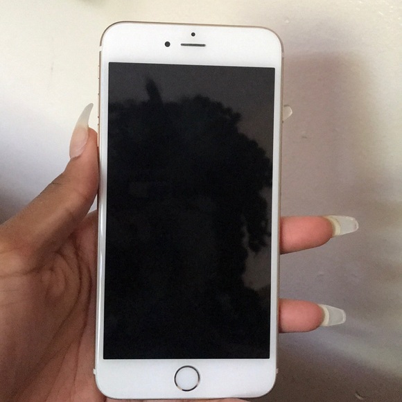 iPhone 6 Plus - Picture 1 of 4